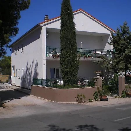 Lidija Apartment *